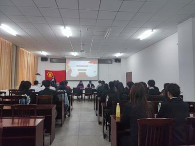 襄陽汽車職業(yè)技術學院師生來校交流