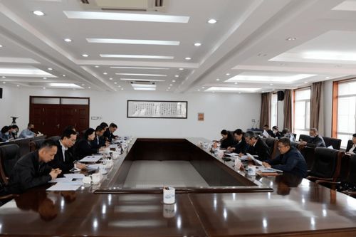 和彥苓在包頭調(diào)研時強調(diào),弘揚勞模精神勞動精神工匠精神,推動產(chǎn)業(yè)工人隊伍建設改革向縱深發(fā)展,團結(jié)廣大職工建功 十四五 ,奮進新征程